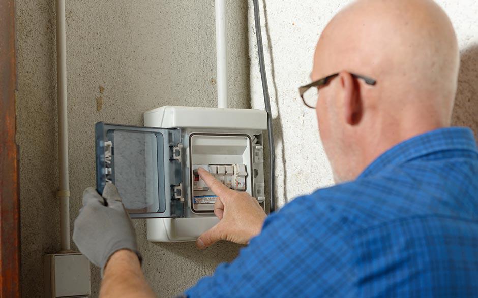tarif d'un électricien Le Raincy